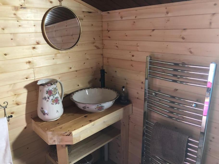 Appartamento Unique Tiny House Near 3 Peaks - The Zedshed Bentham Esterno foto